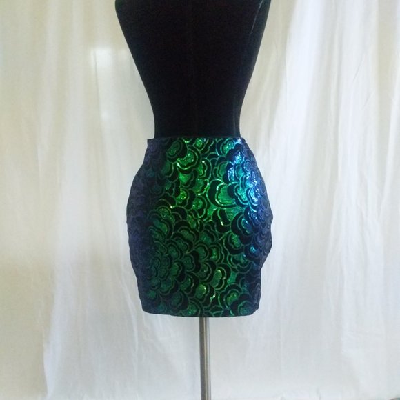 Iridescent Mermaid Sequin Green and Purple Pencil Skirt Womens Size Small - Picture 4 of 5